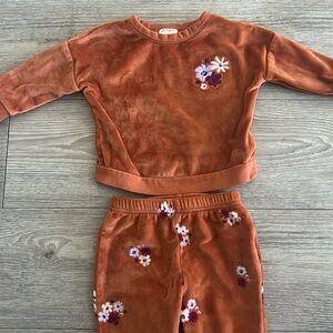 Excellent condition matching set